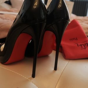 Christian Louboutin So Kate
